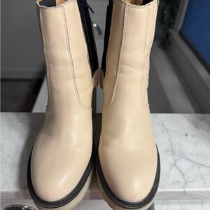 Oasis Society Anastasia Elegant black/Cream Ankle Boots sz8